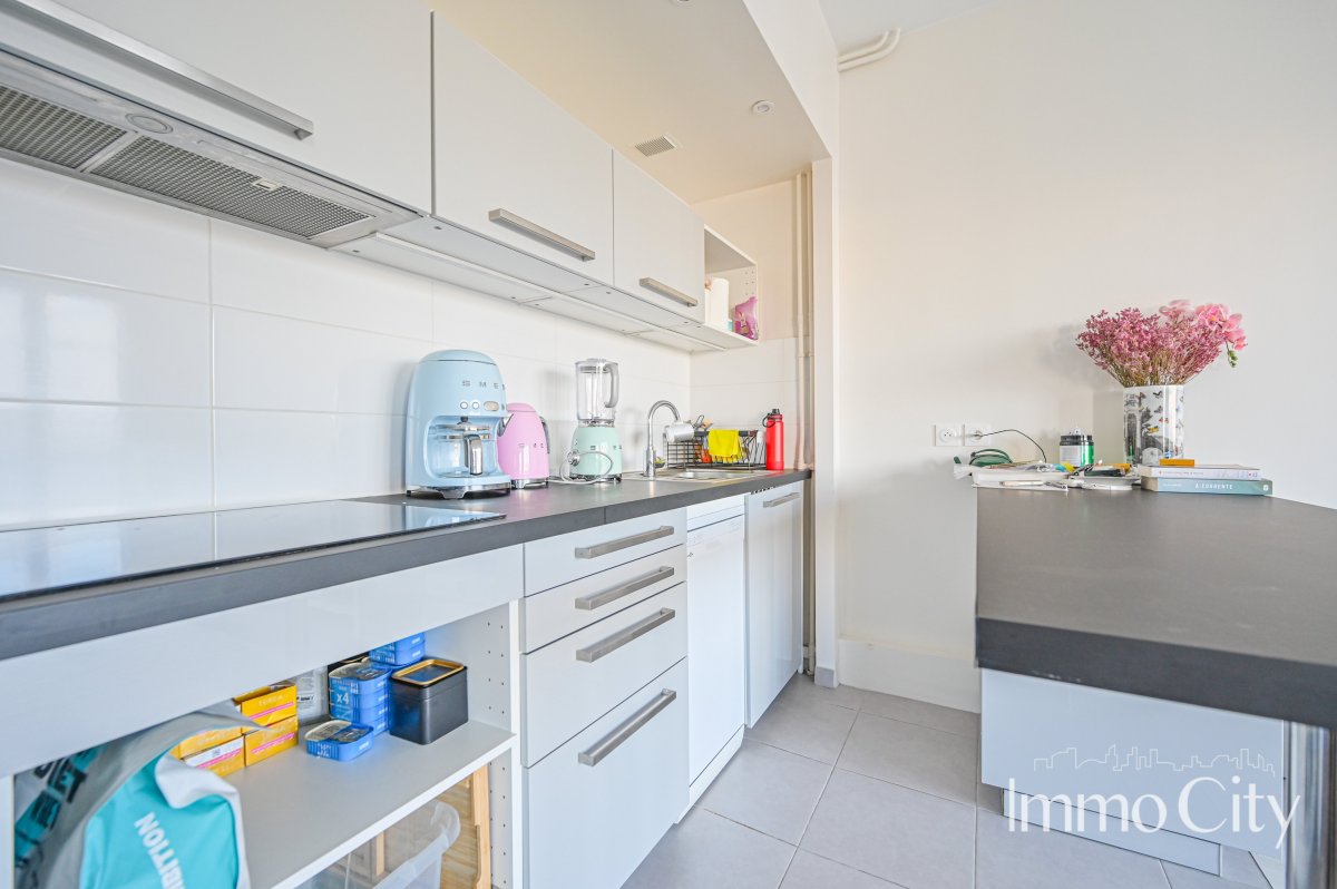 Location Appartement  2 pièces - 44.15m² 75008 Paris