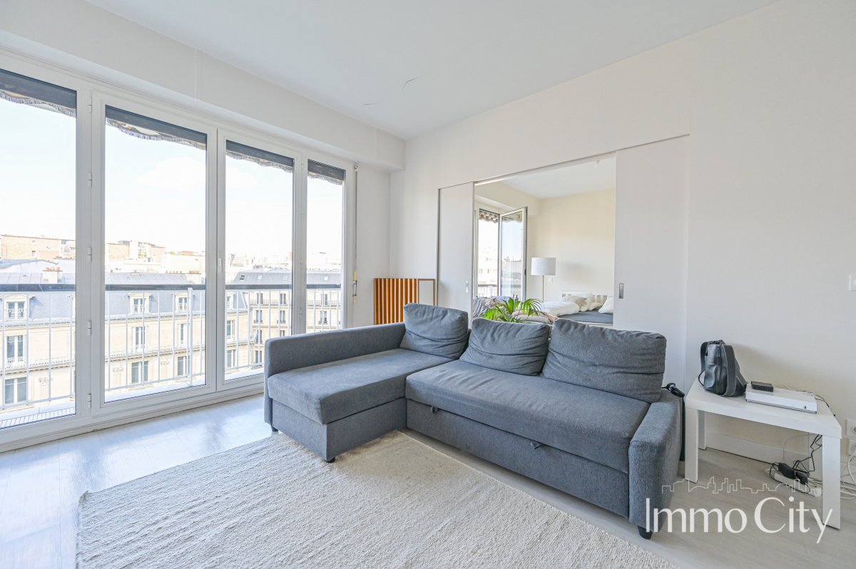 Location Appartement  2 pièces - 44.15m² 75008 Paris