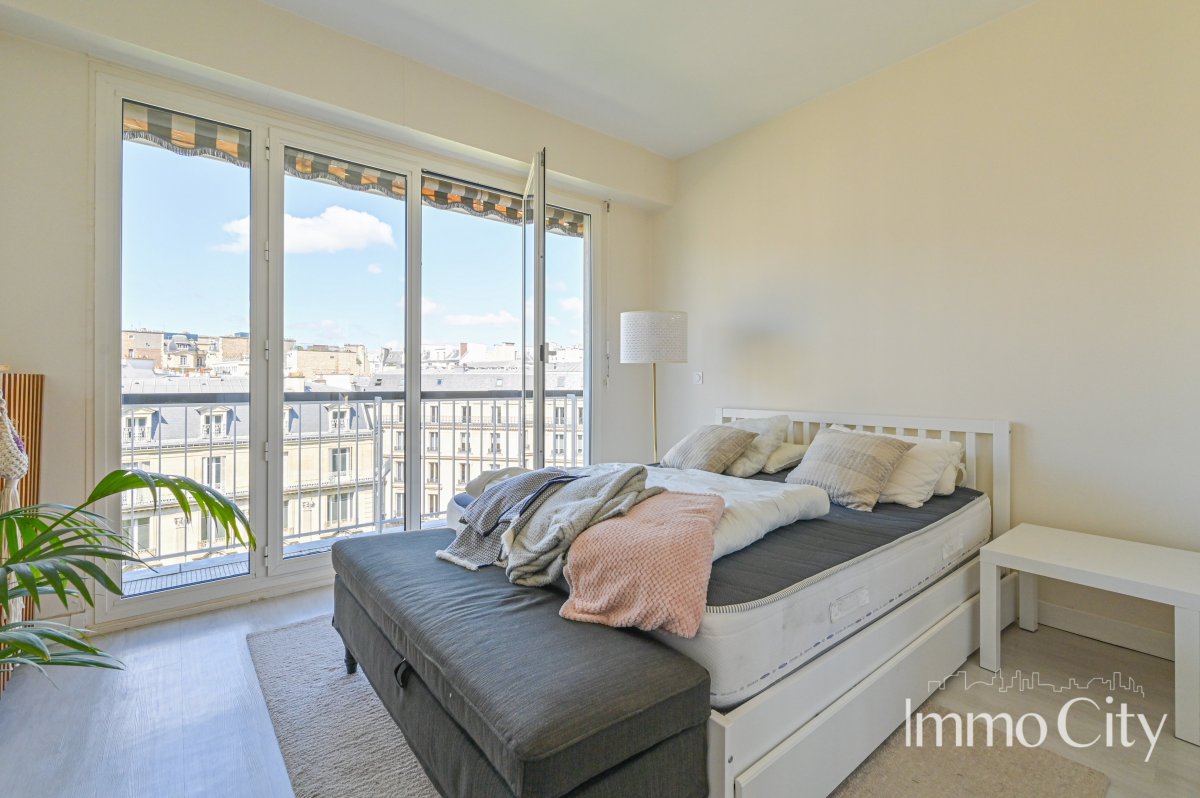 Location Appartement  2 pièces - 44.15m² 75008 Paris