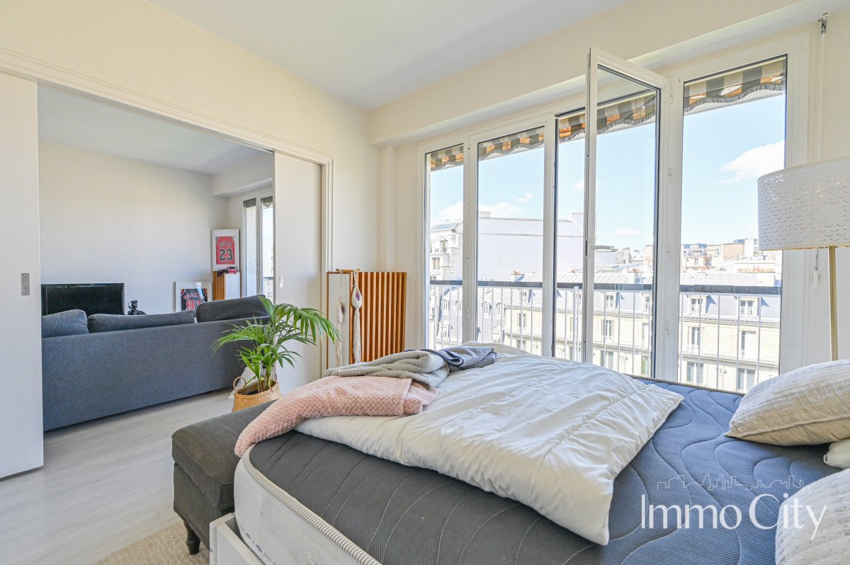 Location Appartement  2 pièces - 44.15m² 75008 Paris