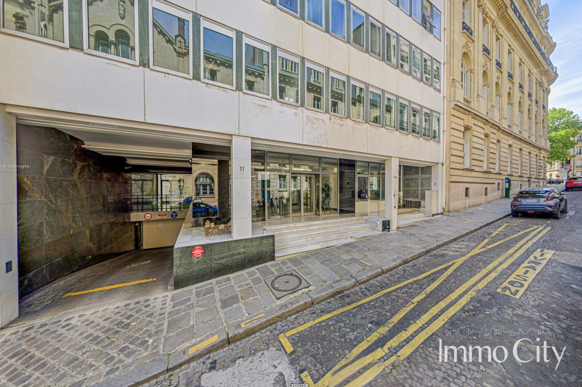 Location Parking  - 12.4m² 75008 Paris