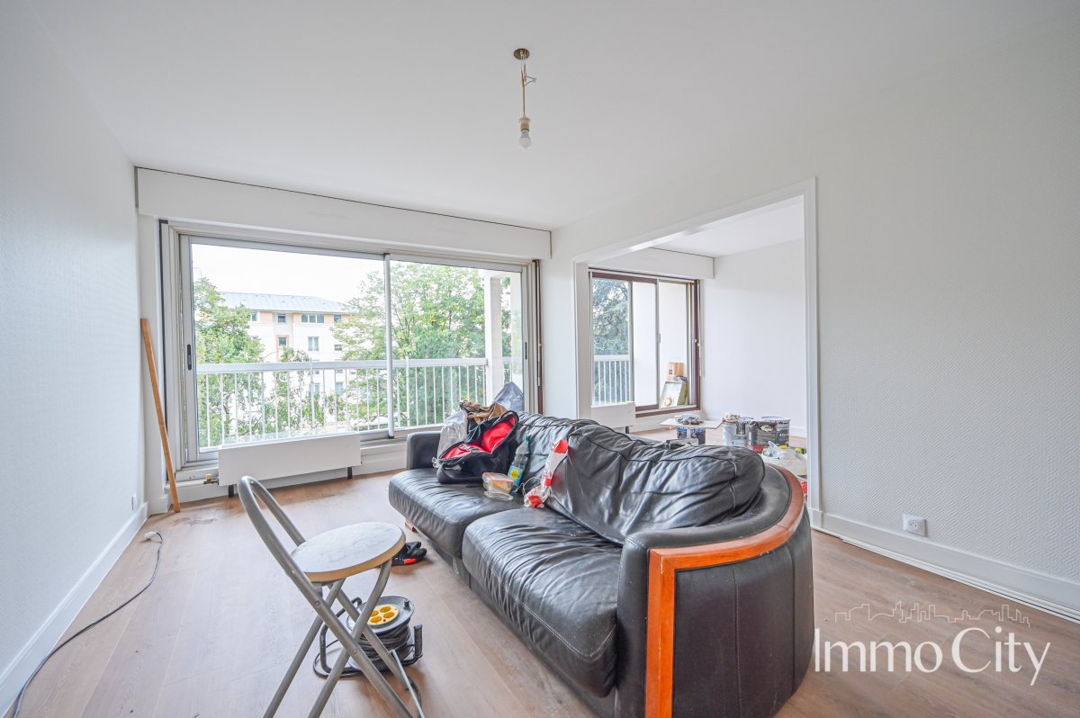 Location Appartement  4 pièces - 91.44m² 92400 Courbevoie