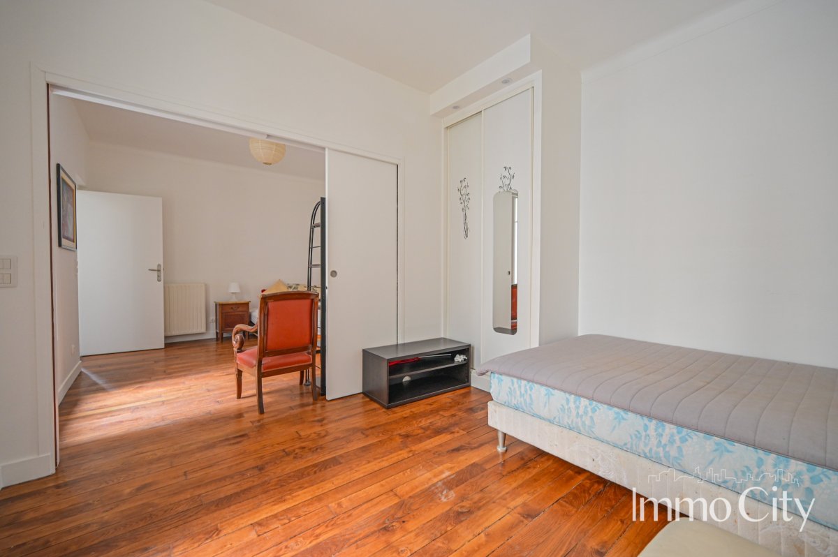 Location Appartement meublé 4 pièces - 85.63m² 75005 Paris