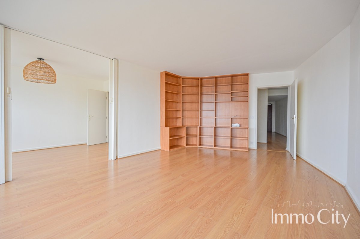 Location Appartement  4 pièces - 96.62m² 75015 Paris