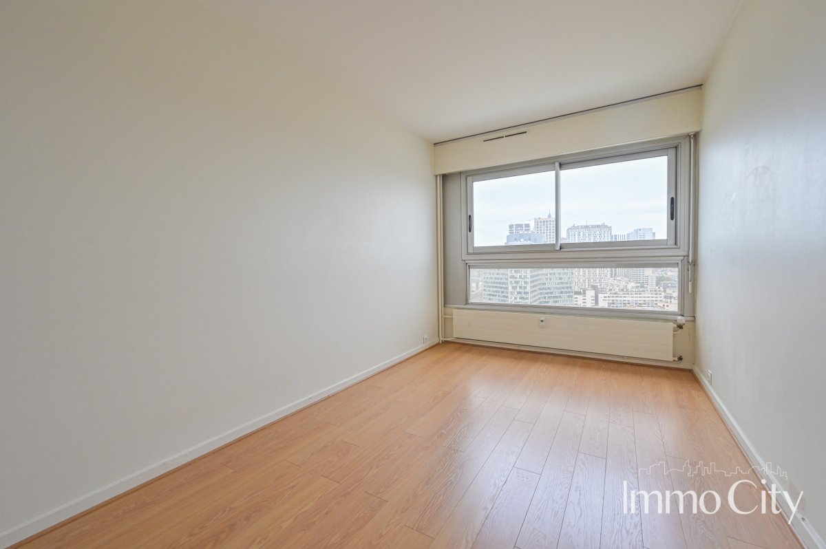 Location Appartement  4 pièces - 96.62m² 75015 Paris