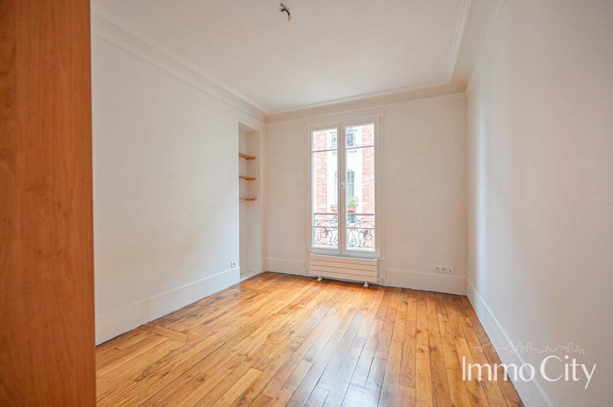 Location Appartement  2 pièces - 50.14m² 75015 Paris