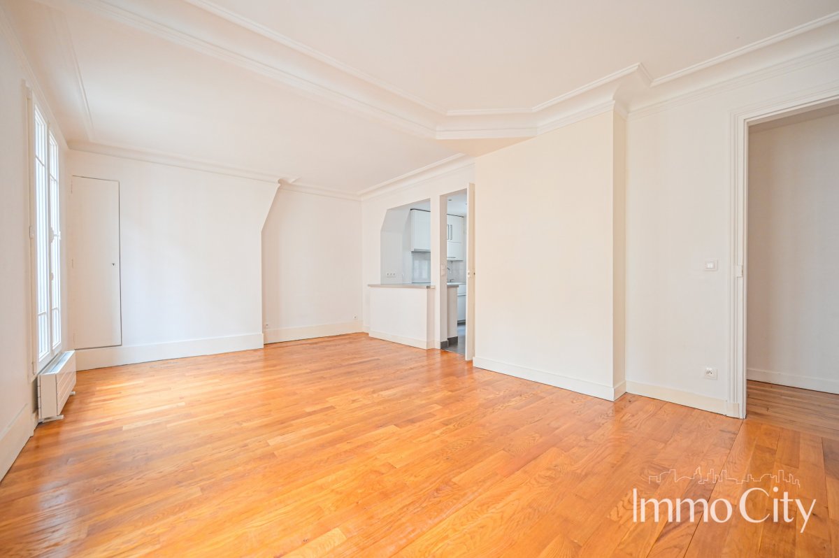 Location Appartement  2 pièces - 50.14m² 75015 Paris