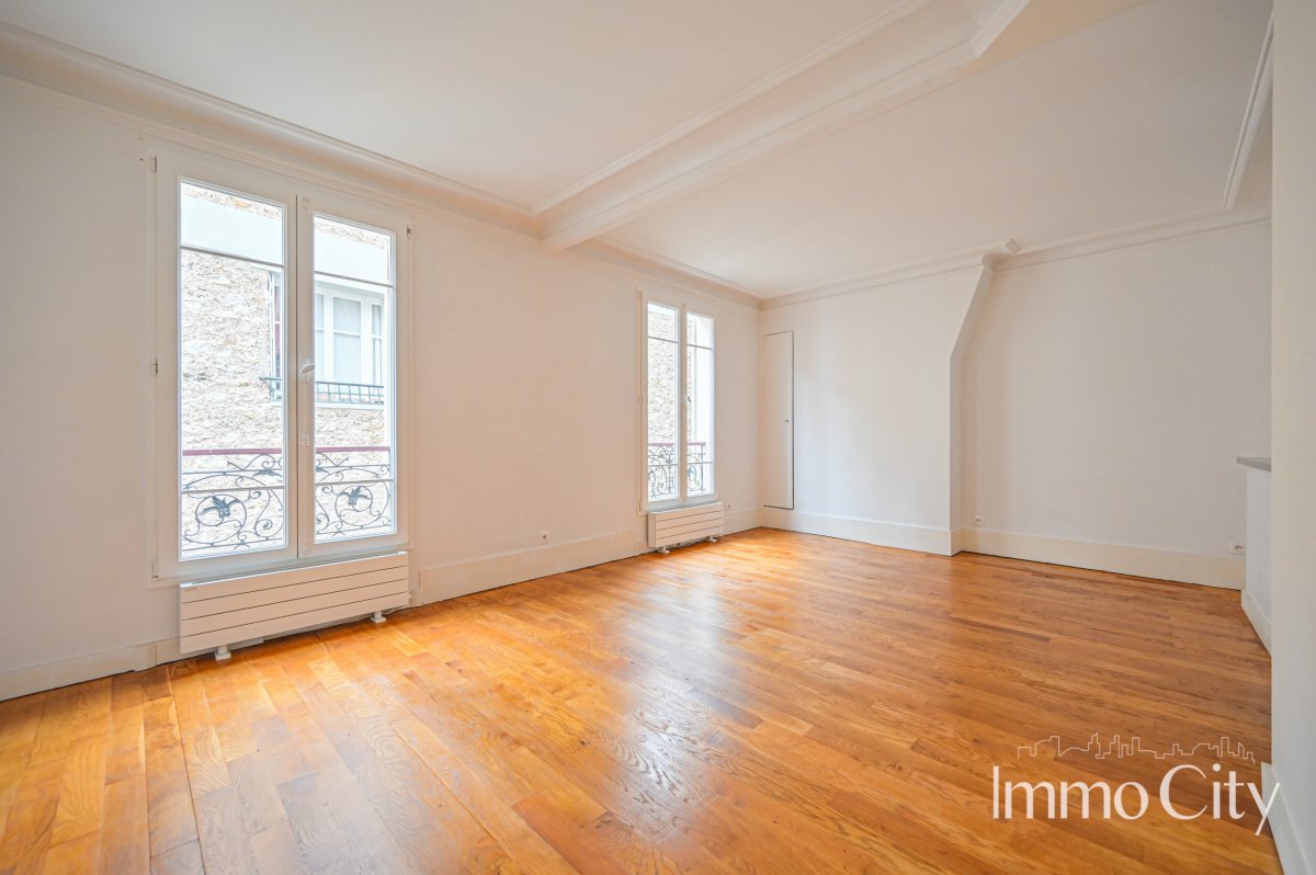 Location Appartement  2 pièces - 50.14m² 75015 Paris