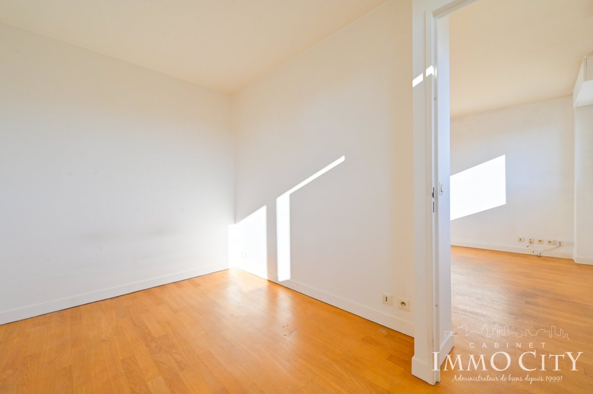 Location Appartement  2 pièces - 40.91m² 75015 Paris