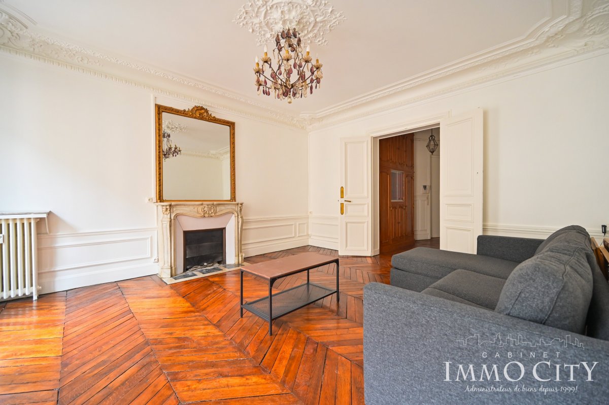 Location Appartement meublé 4 pièces - 106.39m² 75008 Paris