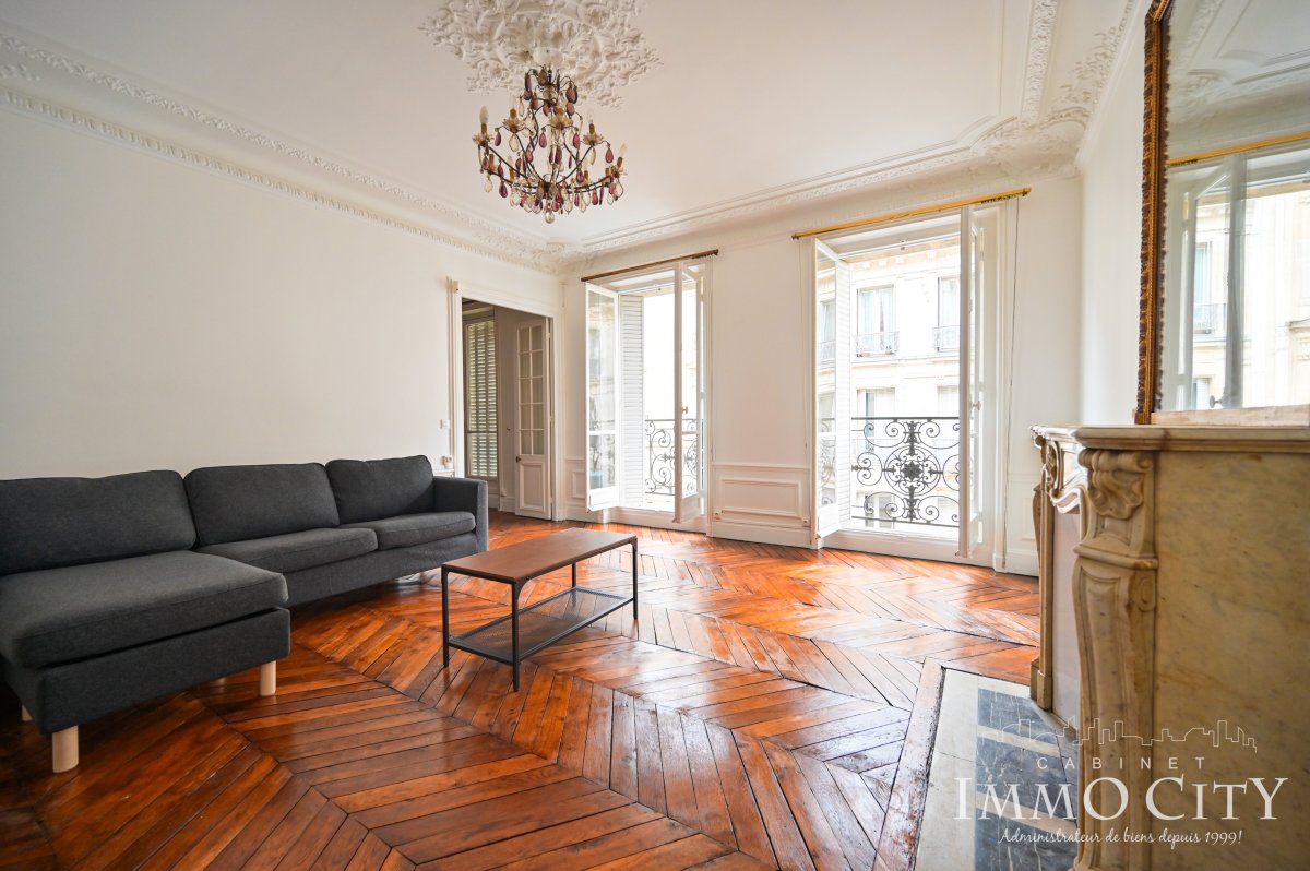 Location Appartement meublé 4 pièces - 106.39m² 75008 Paris