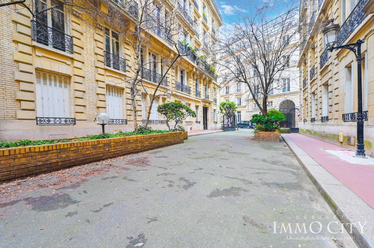 Vente Appartement  5 pièces - 138.74m² 75009 Paris