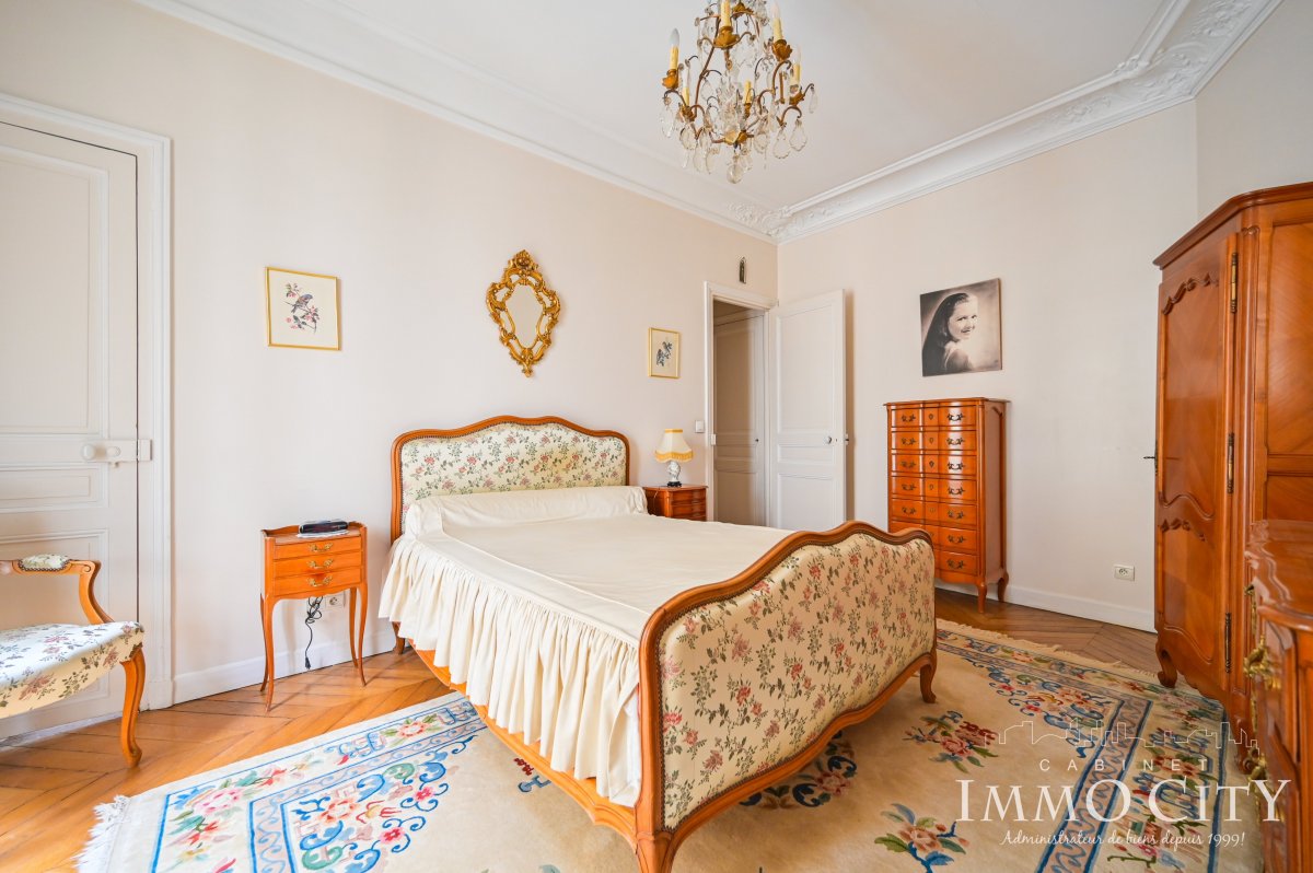 Vente Appartement  5 pièces - 138.74m² 75009 Paris