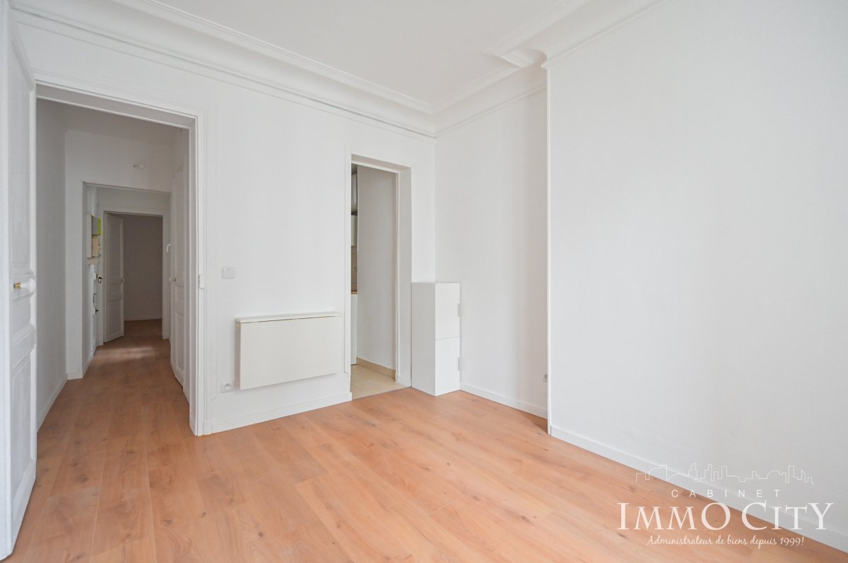 Location Appartement  2 pièces - 26.99m² 75017 Paris