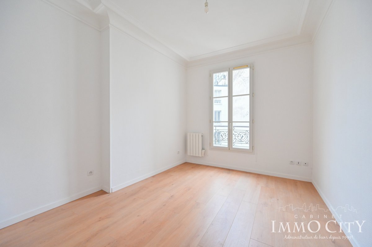 Location Appartement  2 pièces - 26.99m² 75017 Paris