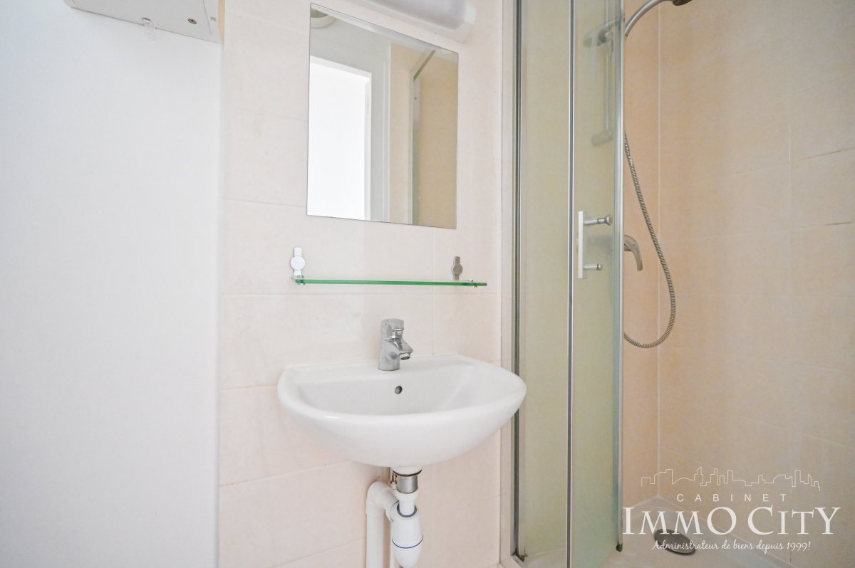 Location Appartement  2 pièces - 26.99m² 75017 Paris