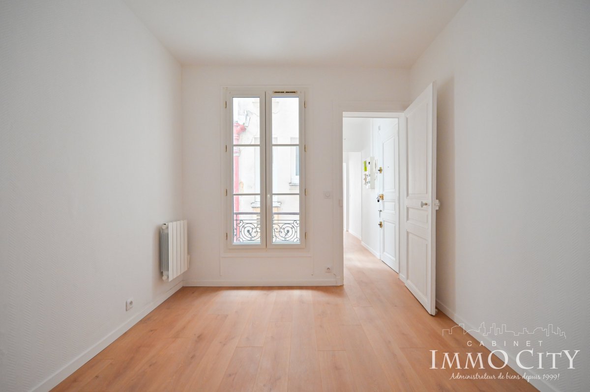 Location Appartement  2 pièces - 26.99m² 75017 Paris