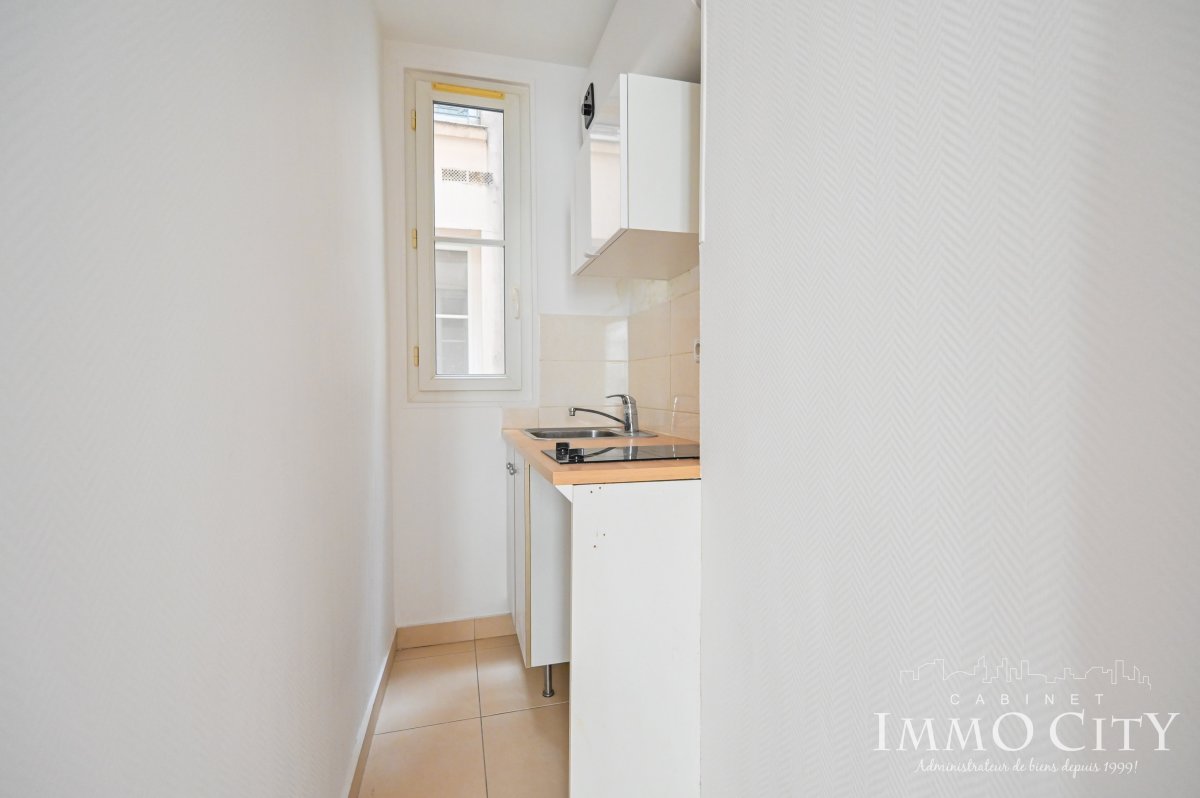 Location Appartement  2 pièces - 26.99m² 75017 Paris