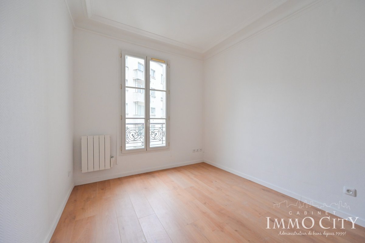 Location Appartement  2 pièces - 26.99m² 75017 Paris