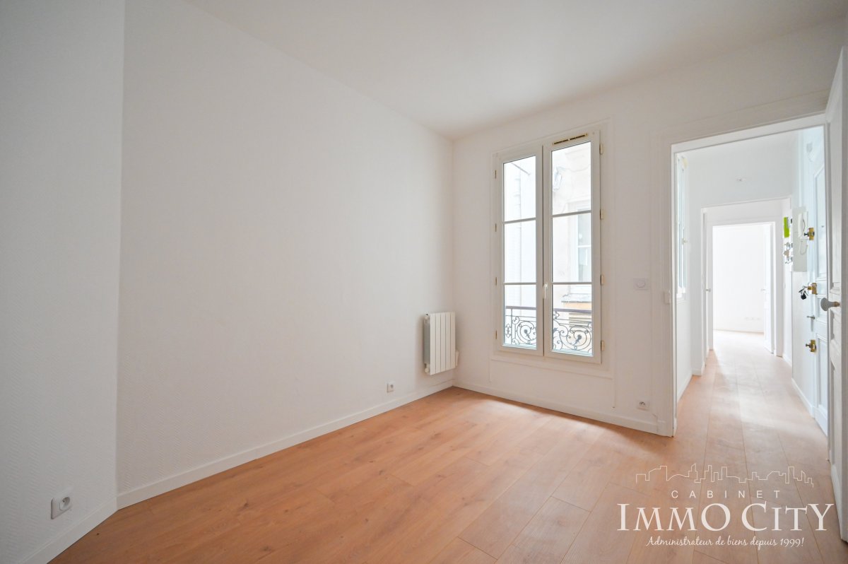 Location Appartement  2 pièces - 26.99m² 75017 Paris
