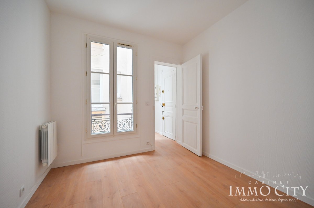 Location Appartement  2 pièces - 26.99m² 75017 Paris