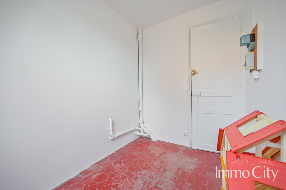 Vente Appartement  1 pièce (studio) - 7.08m² 75007 Paris