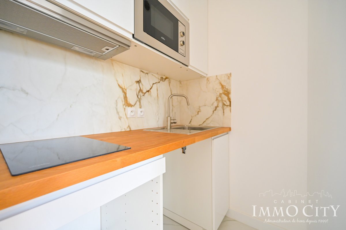 Location Appartement  1 pièce (studio) - 16.1m² 75016 Paris