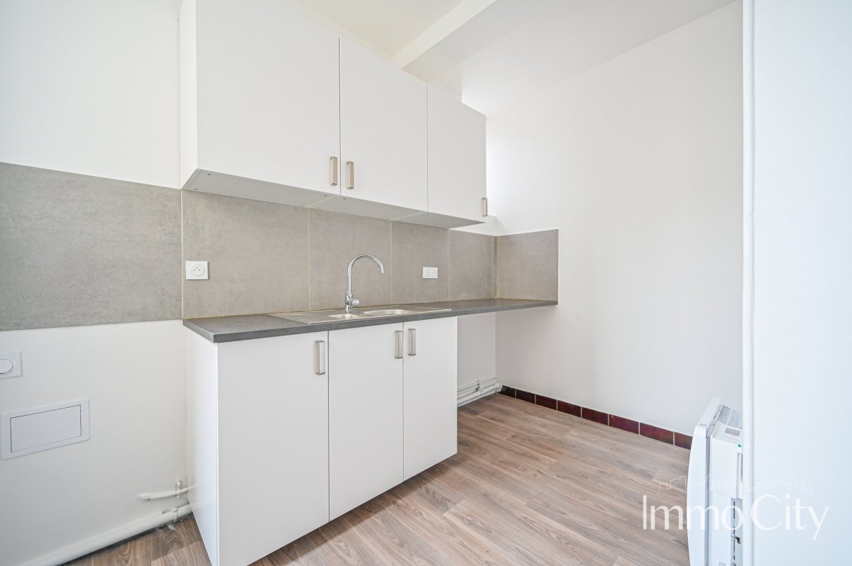 Location Appartement  3 pièces - 59.4m² 75014 Paris