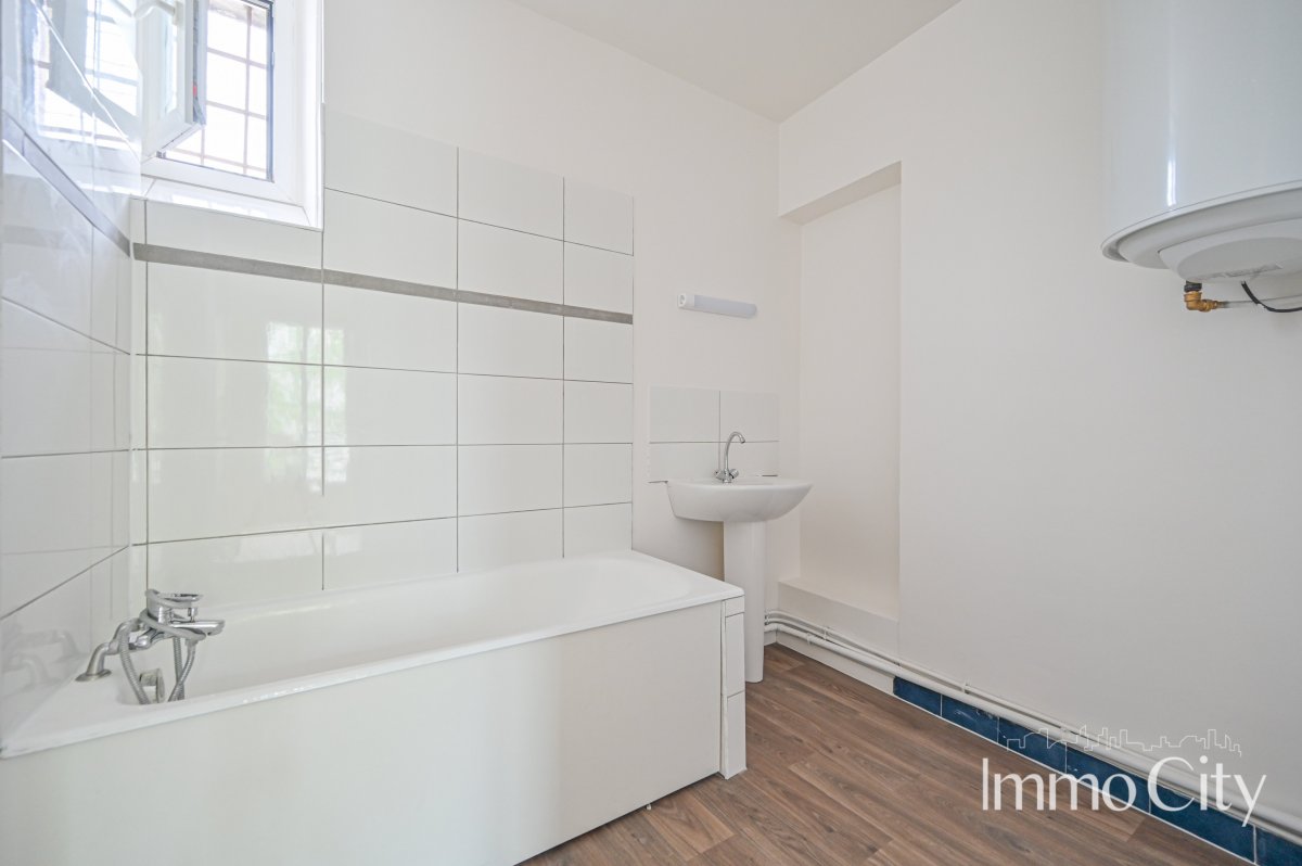 Location Appartement  3 pièces - 59.4m² 75014 Paris