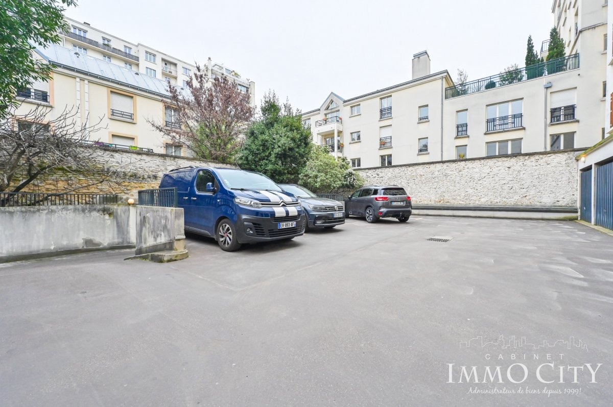 Location Box  - 11m² 75015 Paris