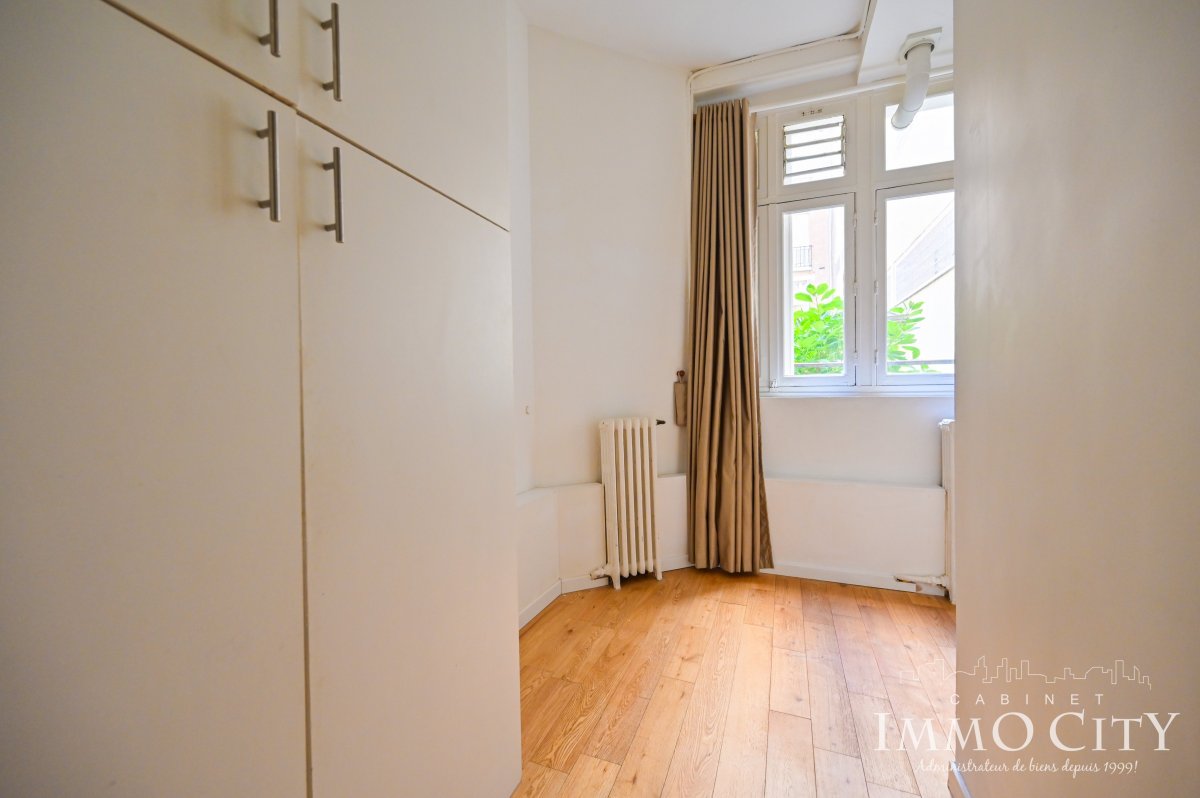 Location Appartement  2 pièces - 59.74m² 75015 Paris