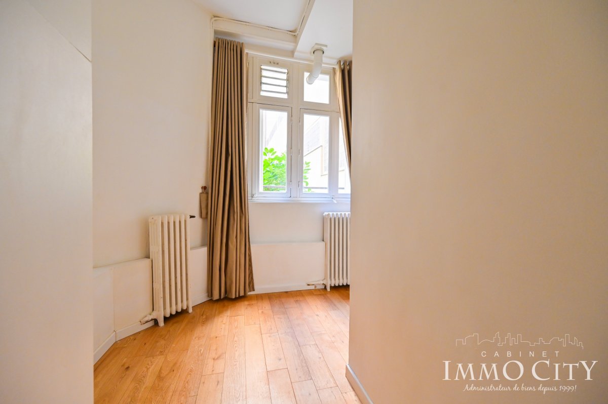 Location Appartement  2 pièces - 59.74m² 75015 Paris