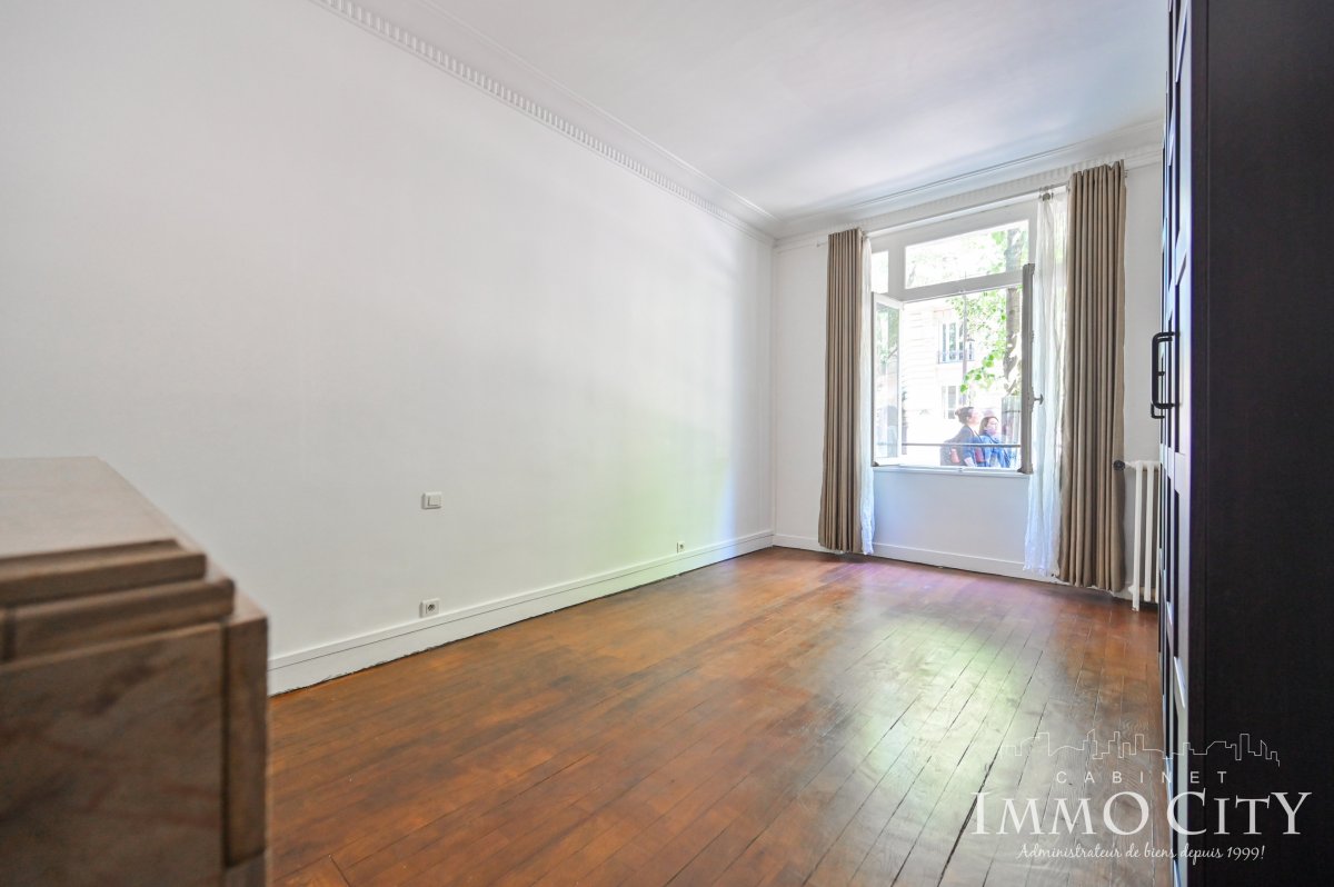 Location Appartement  2 pièces - 59.74m² 75015 Paris