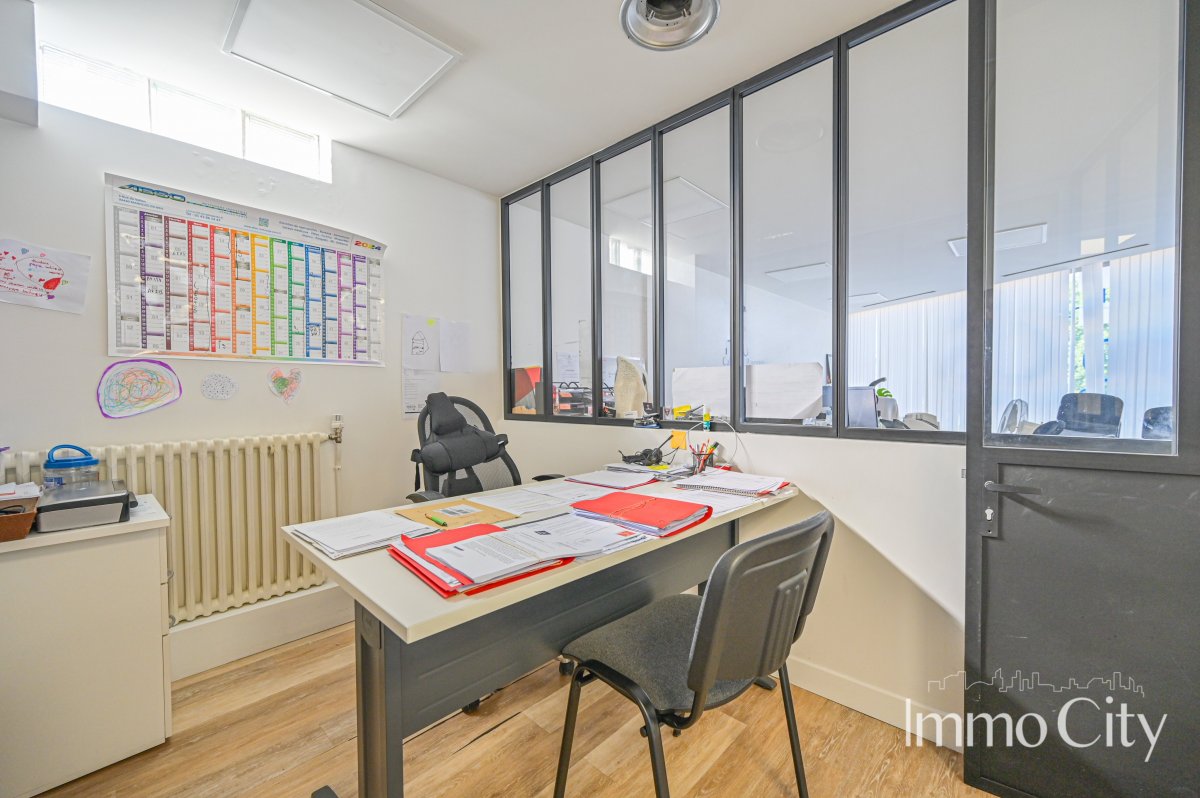 Vente Local commercial  6 pièces - 120m² 93230 Romainville