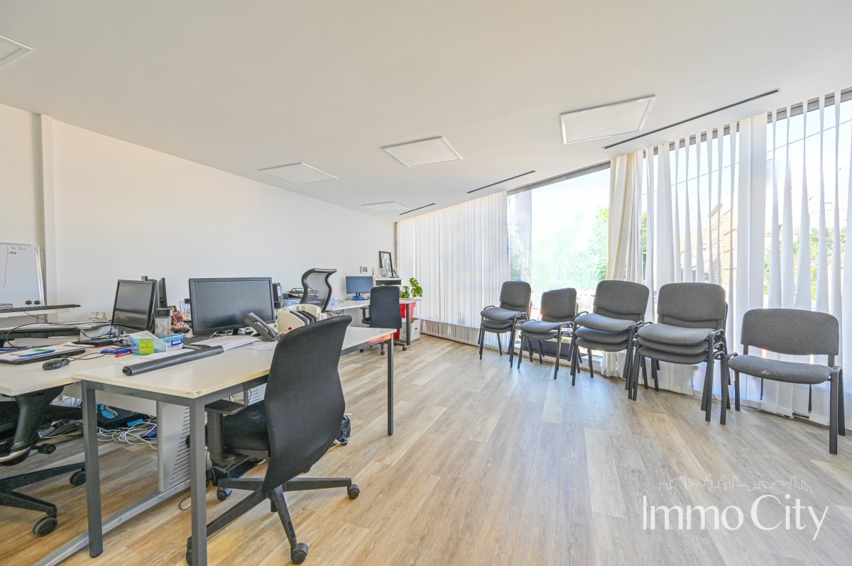 Vente Local commercial  6 pièces - 120m² 93230 Romainville
