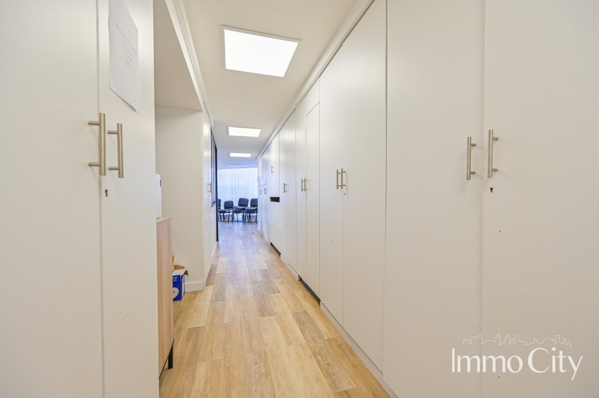 Vente Local commercial  6 pièces - 120m² 93230 Romainville