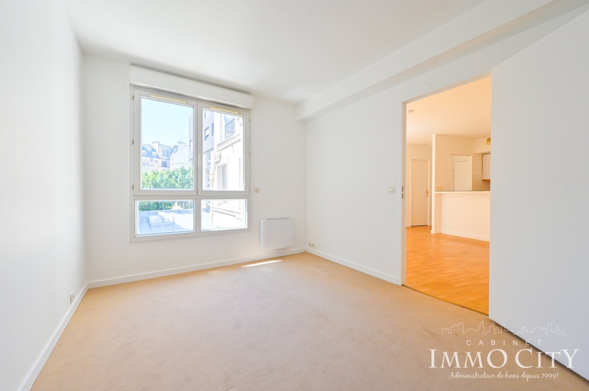 Location Appartement  2 pièces - 43.55m² 75017 Paris