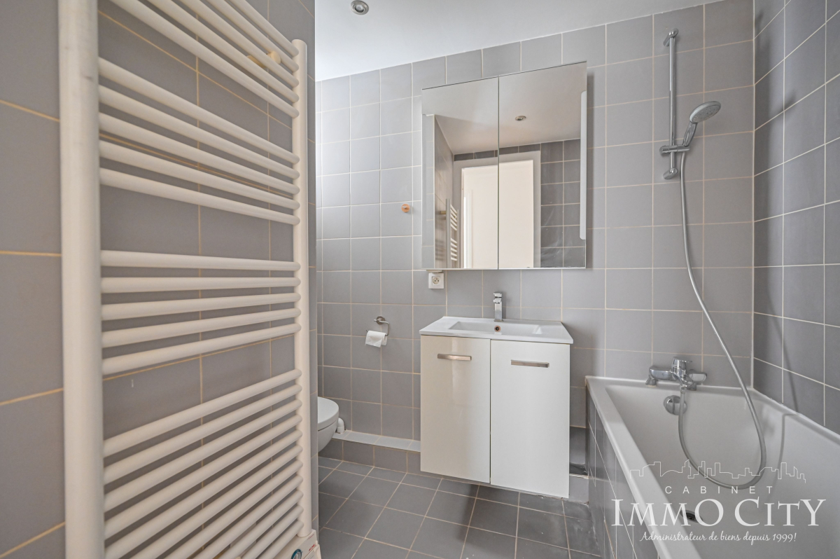 Location Appartement  3 pièces - 50.88m² 75015 Paris