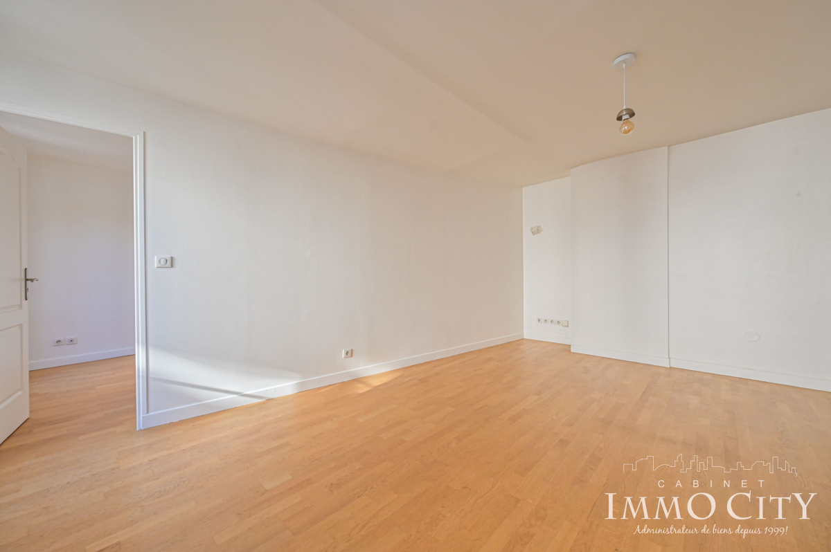 Location Appartement  2 pièces - 49.24m² 75006 Paris