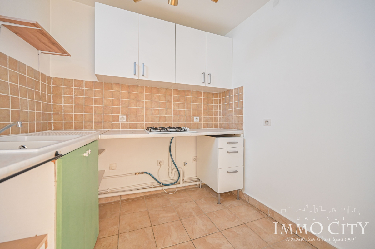 Location Appartement  2 pièces - 49.24m² 75006 Paris
