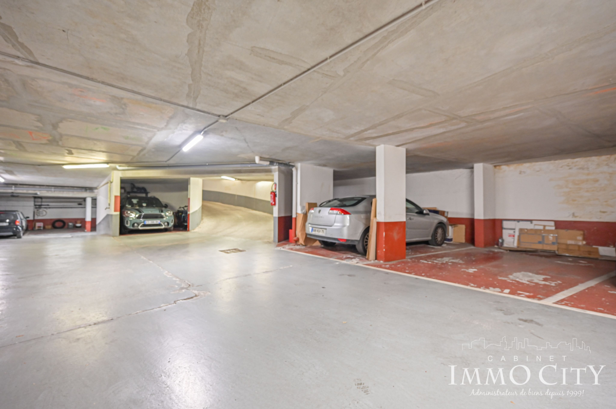 Location Parking  - 0m² 75015 Paris