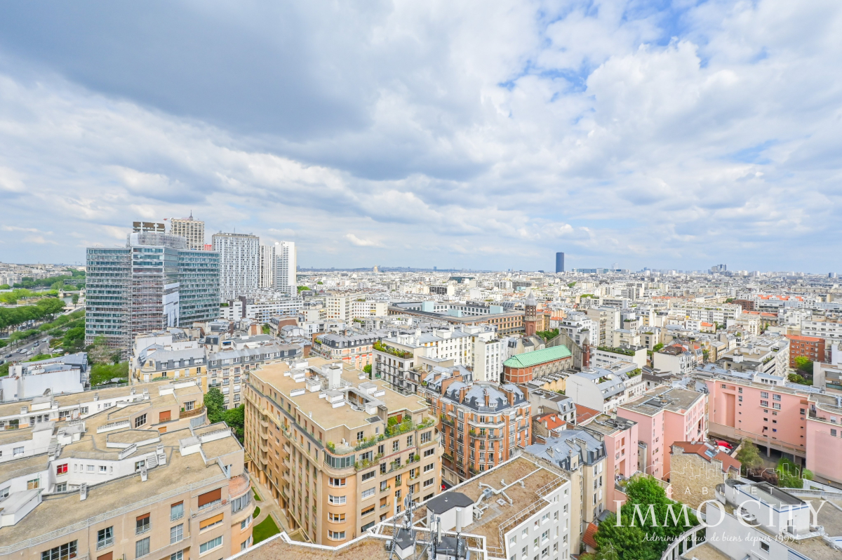 Location Appartement  4 pièces - 96.62m² 75015 Paris