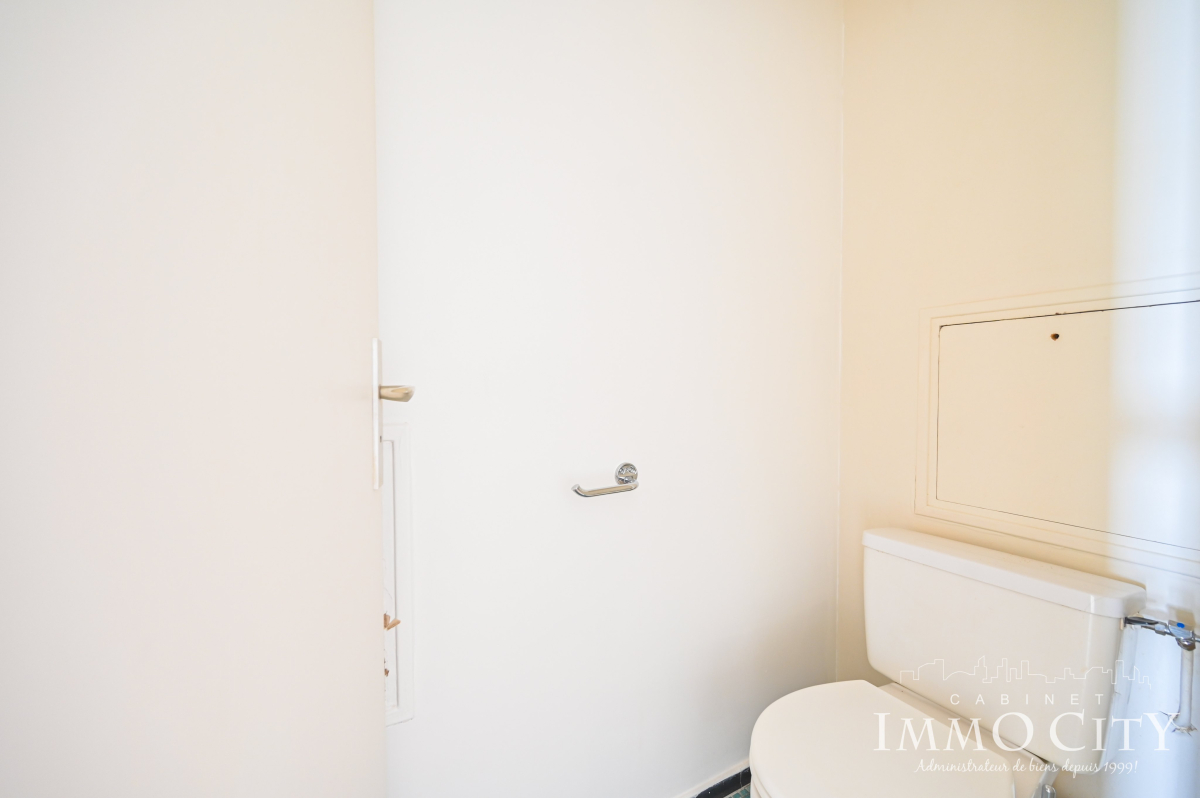 Location Appartement  4 pièces - 96.62m² 75015 Paris