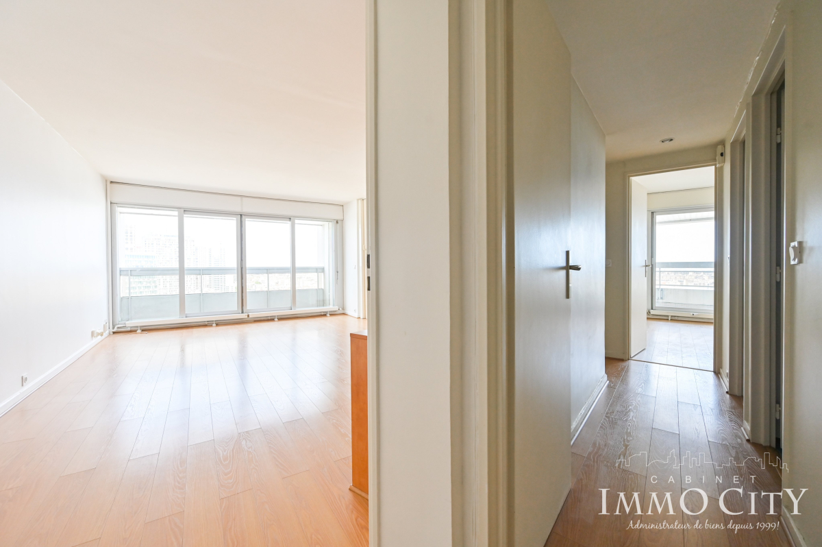 Location Appartement  4 pièces - 96.62m² 75015 Paris