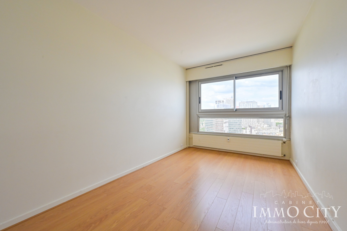 Location Appartement  4 pièces - 96.62m² 75015 Paris