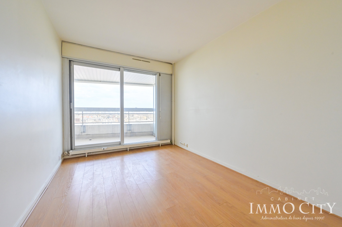 Location Appartement  4 pièces - 96.62m² 75015 Paris