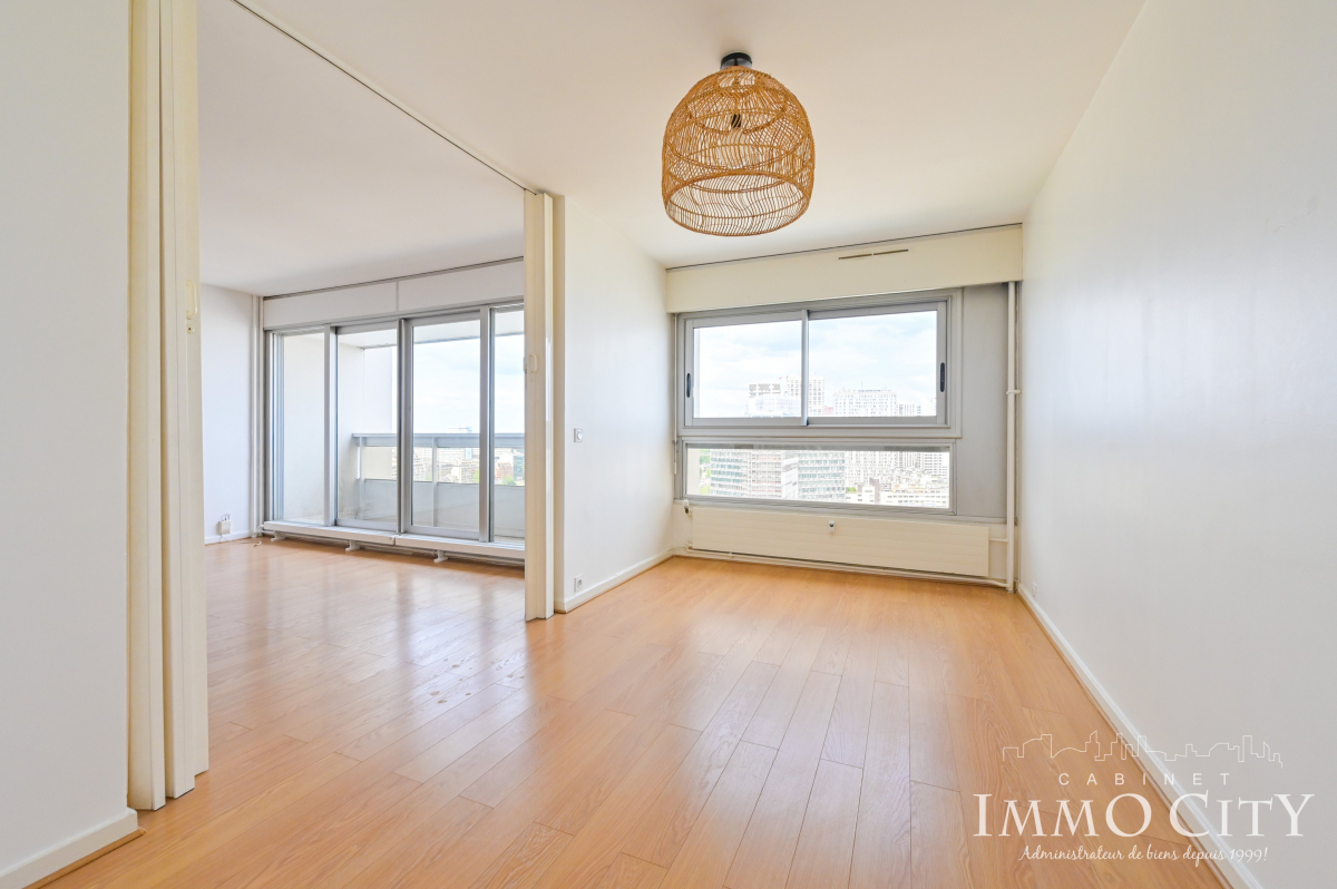 Location Appartement  4 pièces - 96.62m² 75015 Paris