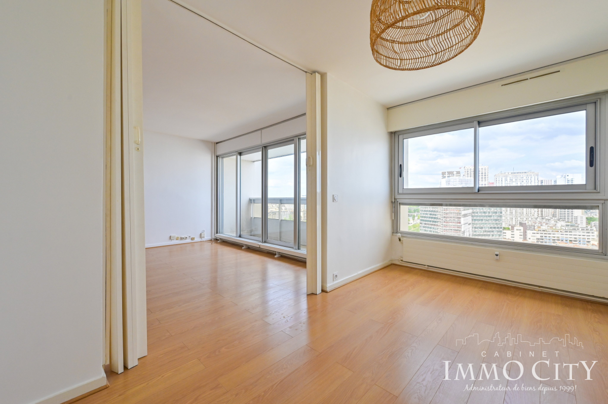 Location Appartement  4 pièces - 96.62m² 75015 Paris