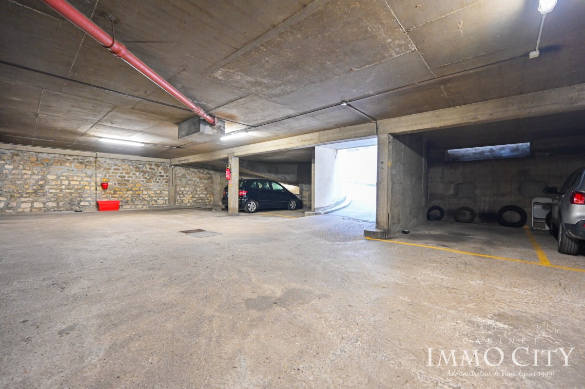 Location Box  - 11m² 75015 Paris