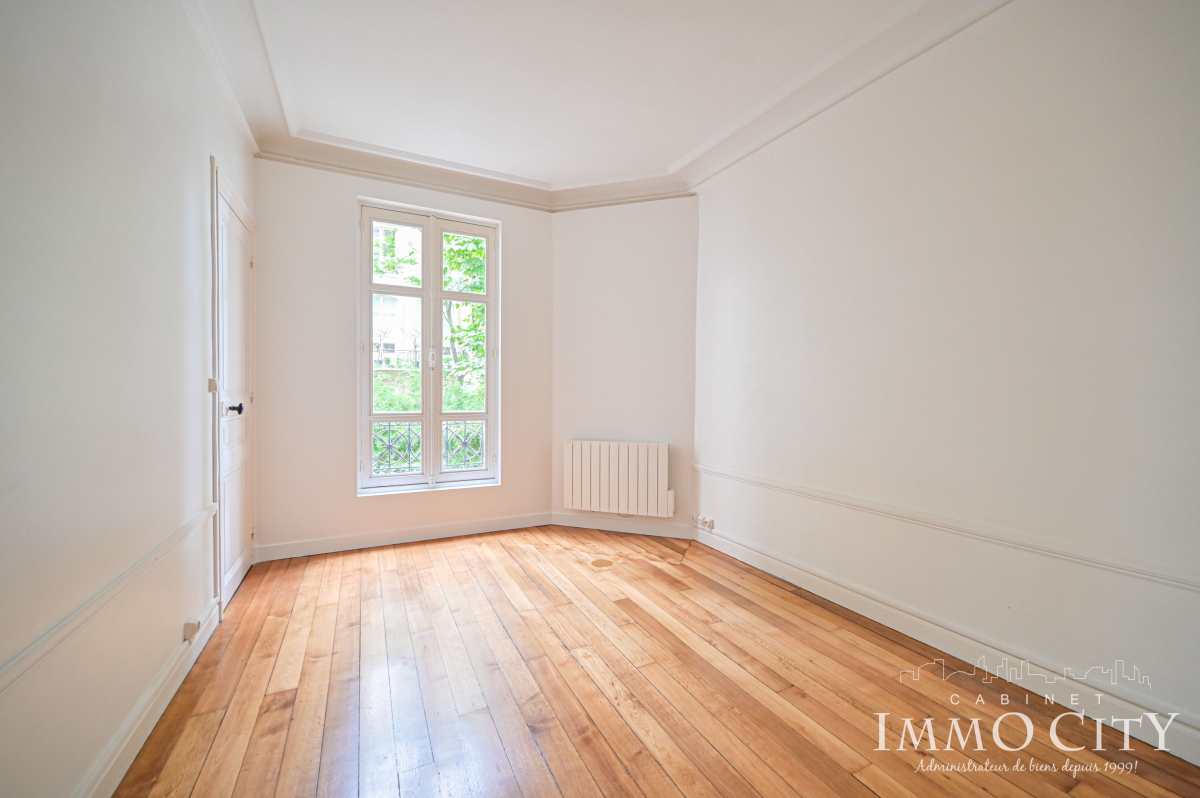 Location Appartement  3 pièces - 72.08m² 75006 Paris